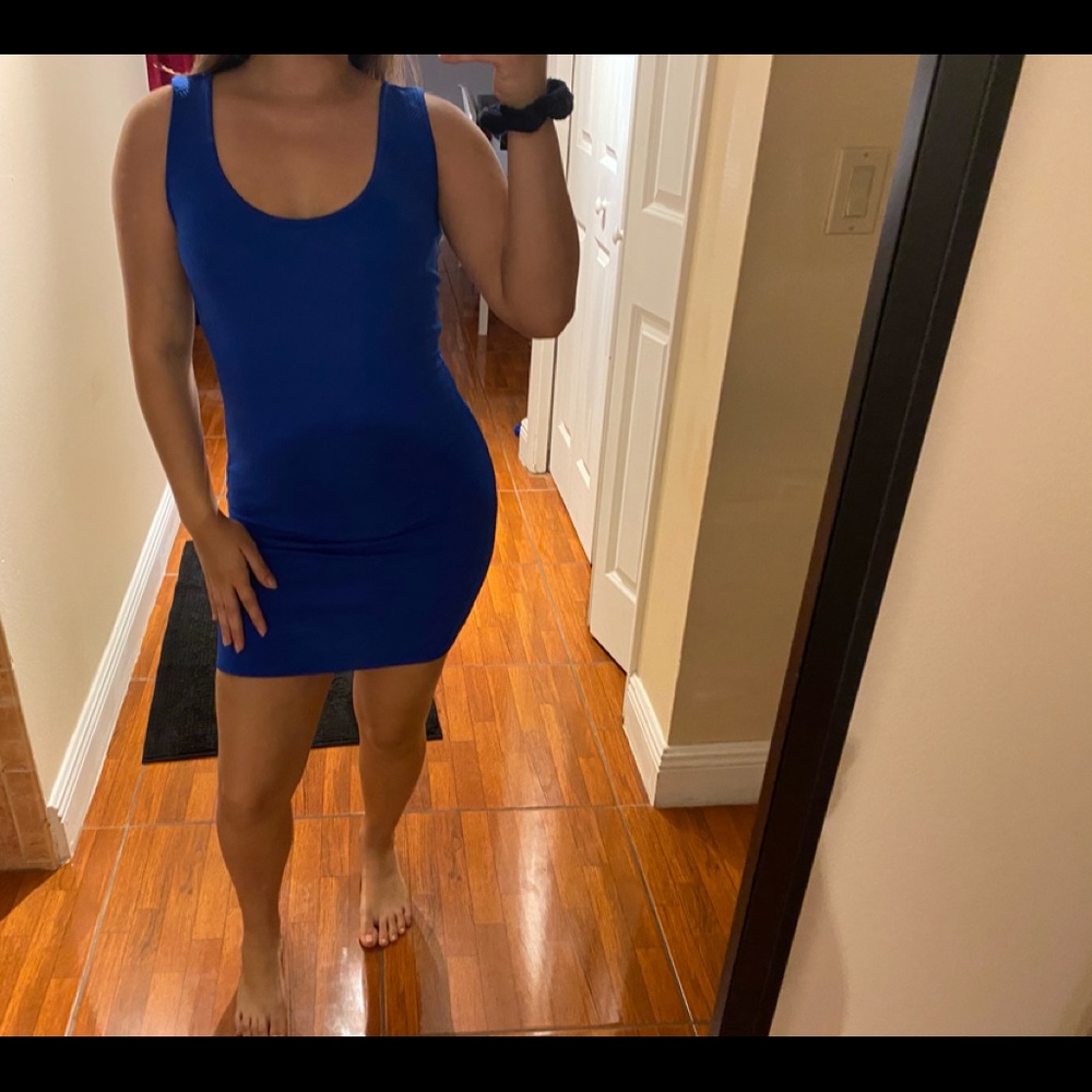 blue dress
